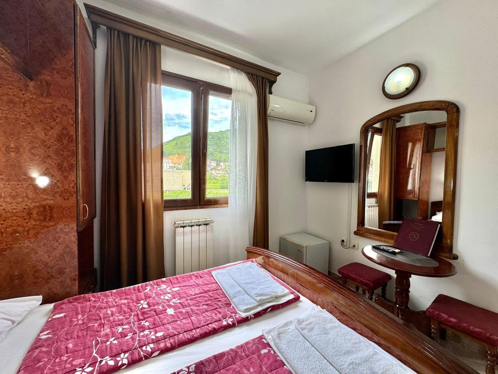 Hotel Grbalj Будва Экстерьер фото