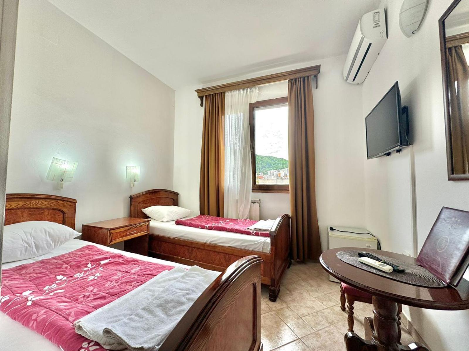Hotel Grbalj Будва Экстерьер фото