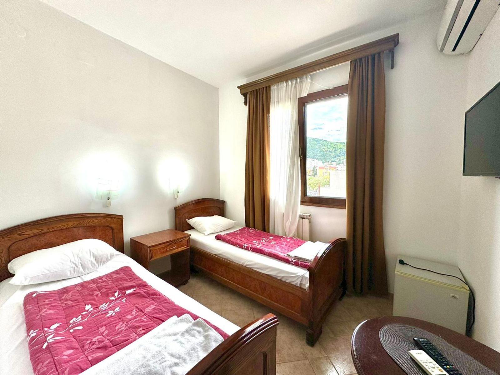 Hotel Grbalj Будва Экстерьер фото