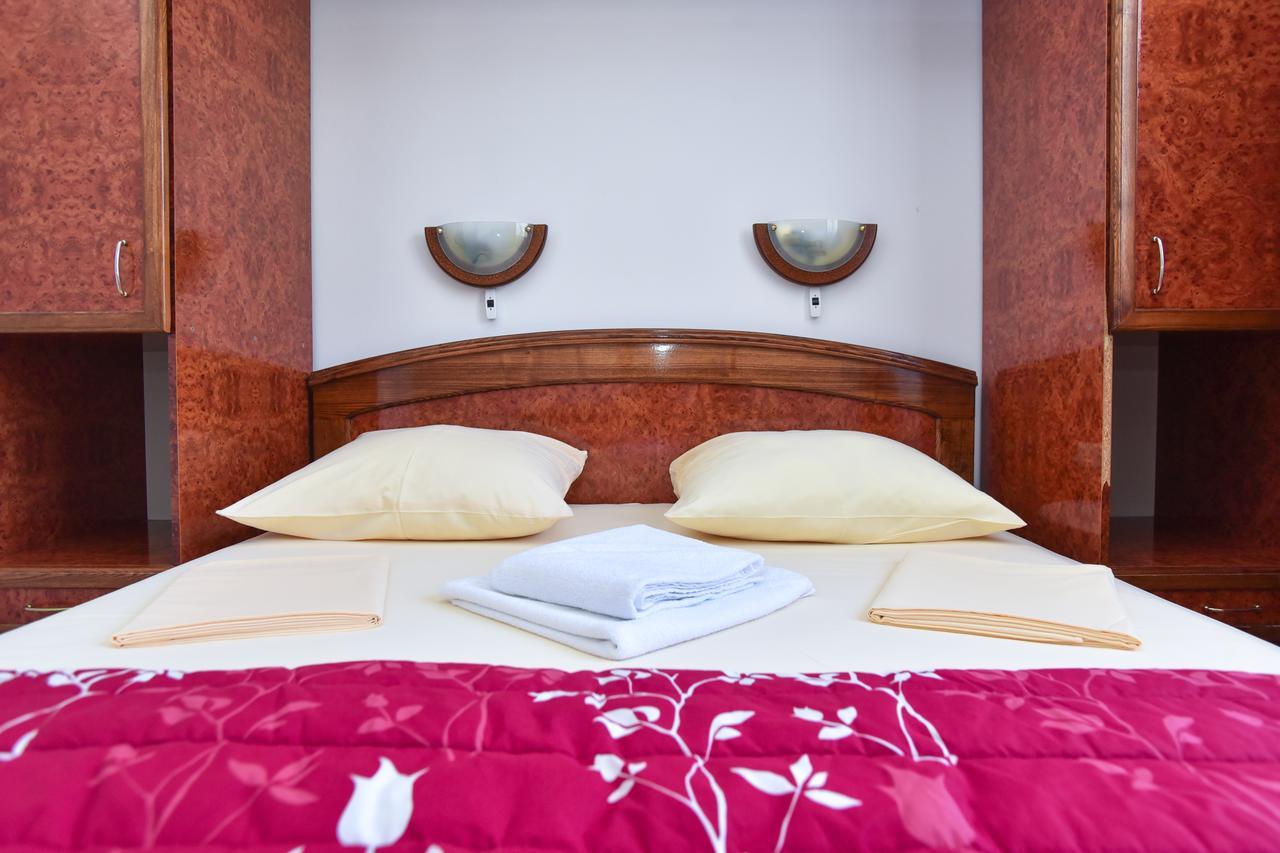 Hotel Grbalj Будва Экстерьер фото